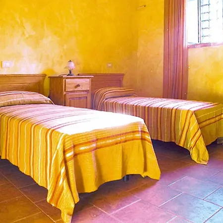 Casa de Férias Jelu With Pool In